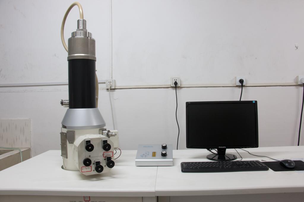 扫描电子显微镜(scanning electron microscope),是北京中科科仪